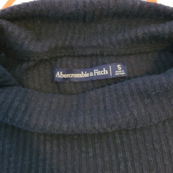 Abercrombie Women's Mock Neck Black Long Sleeve Shirt Size Small - Picture 3 of 4